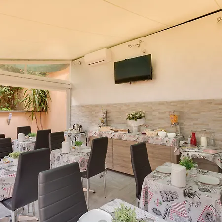 Excellence Konukevi Roma