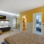 エクセレンス スイート 4*