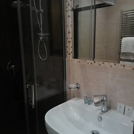 Excellence 4*